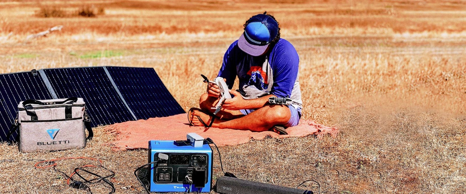 Panneau Solaire Pliable Bluetti 200W Bluetti Panneau Solaire Pliable Bluetti 200W - ABMAROC | Vente de matériel de bricolage, jardinage, électroportatif en ligne - Bricolage maroc