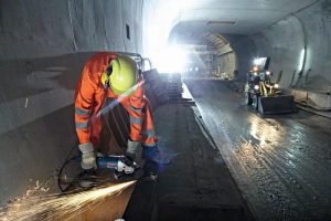 MEULEUSE ANGULAIRE GWS 24-230 H – 0601884103 Bosch BOSCH MEULEUSE ANGULAIRE GWS 24-230 H – 0601884103 - ABMAROC | Vente de matériel de bricolage, jardinage, électroportatif en ligne - maroc Bricolage MEULEUSE ANGULAIRE GWS 24-230 H - 0601884103