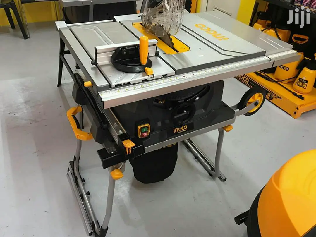 Scie circulaire sur table 1500W amovible TS15008