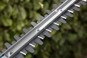 Taille-Haies GardenaPowerCut 700/66