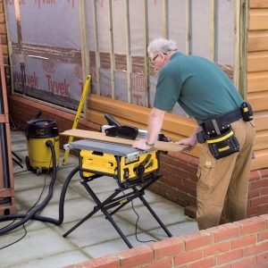 SCIE A TABLE DEWALT 250 MM DW745-QS